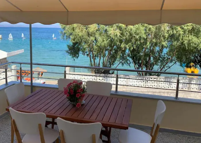 Blue Flag Award Winning Beach: Home 2