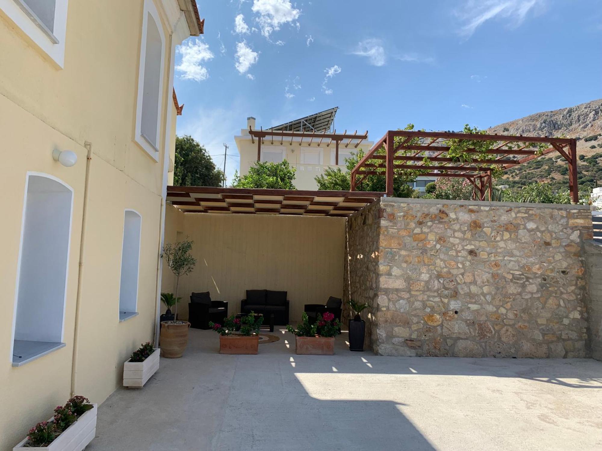 Blue Flag Award Winning Beach: 2 Villa Vrontados
